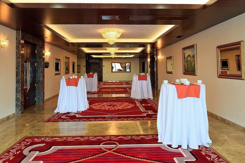 Kronos Hotel Golbası Exteriör bild