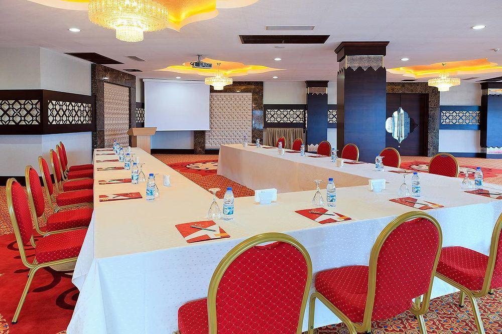 Kronos Hotel Golbası Exteriör bild